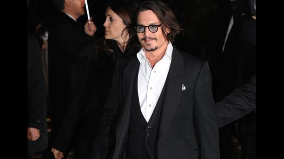 Johnny Depp amoureux de Penélope Cruz et compagnon... de George Clooney ?