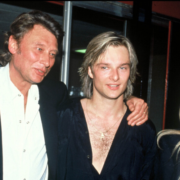 Archives - Johnny Hallyday et son fils David Hallyday avec Estelle Lefébure et Sylvie Vartan en 1991