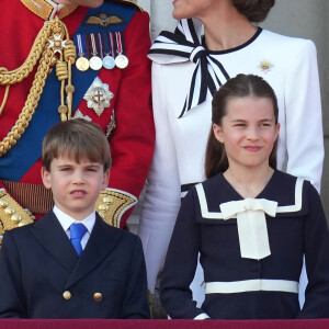 Le prince Louis, la princesse Charlotte, le prince William, prince de Galles, Catherine Kate Middleton, princesse de Galles - Les membres de la famille royale britannique au balcon du Palais de Buckingham lors de la parade militaire "Trooping the Colour" à Londres le 15 juin 2024 © Julien Burton / Bestimage 