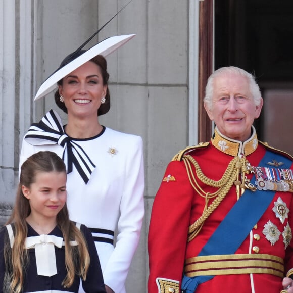 La princesse Charlotte, Catherine Kate Middleton, princesse de Galles, le roi Charles III d'Angleterre - Les membres de la famille royale britannique au balcon du Palais de Buckingham lors de la parade militaire "Trooping the Colour" à Londres le 15 juin 2024 © Julien Burton / Bestimage 