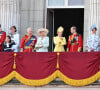 Une nouvelle inquiétante vient de faire surface à Buckingham Palace
Le prince William, prince de Galles, Catherine (Kate) Middleton, princesse de Galles, le prince George de Galles, le prince Louis de Galles, la princesse Charlotte de Galles, le roi Charles III d'Angleterre, Camilla Parker Bowles, reine consort d'Angleterre, Sophie Rhys-Jones, duchesse d'Edimbourg, le prince Edward, duc d'Edimbourg et Louise Mountbatten-Windsor (Lady Louise Windsor), La princesse Anne - Les membres de la famille royale britannique au balcon du Palais de Buckingham lors de la parade militaire "Trooping the Colour" à Londres, Royaume Uni © Backgrid UK/Bestimage