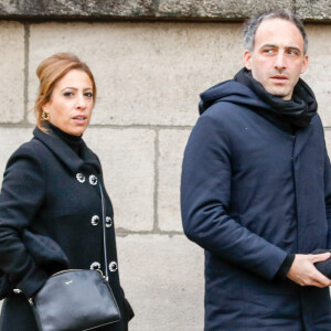 L'actualité politique a tout chamboulé pour Léa Salamé et Raphaël Glucksmann !
Léa Salamé et son compagnon Raphaël Glucksmann - Obsèques de Sébastien Demorand à la Coupole du crématorium du cimetière du Père-Lachaise à Paris, France.