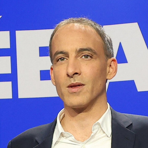 Raphaël Glucksmann (PS) - Elections européennes 2024 : débat entre les têtes de liste sur BFM Tv le 27 mai 2024. © Coadic Guirec / Bestimage