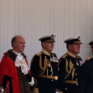 L'impératrice Masako du Japon, la reine consort Camilla, le prince William, prince de Galles - Le roi Charles III d'Angleterre et l'empereur du Japon Naruhito inspectent la garde d'honneur au pavillon royal à Londres le 25 juin 2024. L'empereur et l'impératrice du Japon sont en visite officielle au Royaume Uni du 25 au 28 juin 2024. 