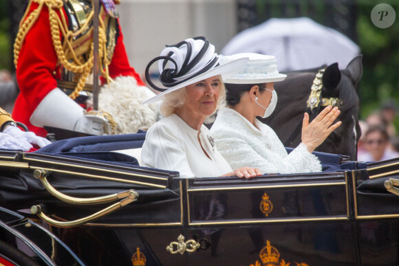 L'impératrice du Japon Masako porte un masque lors du trajet en calèche du pavillon royal à Buckingham palace à Londres le 25 juin 2024. © Tayfun Salci/ZUMA Press Wire / Bestimage 