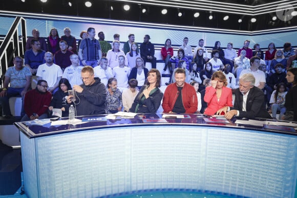 Exclusif - Guillaume Genton, Géraldine Maillet, Raymond Aabou, Pascale de La Tour Du Pin, Gilles Verdez - Enregistrement de l'émission "TPMP (Touche Pas à Mon Poste)", présentée par C.Hanouna et diffusée en direct sur C8 le 26 octobre 2023 © Jack Tribeca / Bestimage