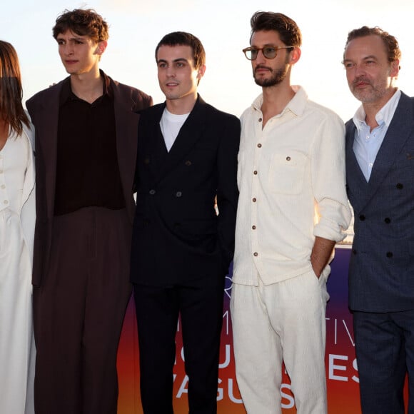 Julie de Bona, Vassili Schneider, Julien de Saint-Jean, Pierre Niney et Patrick Mille, le 21 juin 2024, à L'Hôtel du Palais à Biarritz lors du Biarritz Film Festival - Nouvelles Vagues 2024. © Jean-Marc Lhomer / Bestimage