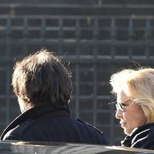 Sylvie Vartan - Arrivées des personnalités en l'église de La Madeleine pour les obsèques de Johnny Hallyday à Paris le 9 décembre 2017. © Coadic Guirec / Bestimage