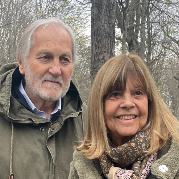 Le compositeur a accordé une interview à "France Dimanche" le 28 juin dans laquelle il a révélé que Sylvie Vartan avait frôlé le malaise ce jour-là 
Chantal Goya et son mari Jean-Jacques Debout - Arrivées à l'enregistrement de l'émission "Vivement Dimanche" au studio Gabriel à Paris, France, le 30 novembre 2022, présentée par M.Drucker et diffusée le 11 décembre 2022 sur France 3. © Christophe Clovis/Bestimage 