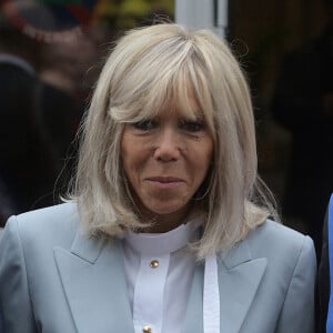 Le président de la République française, Emmanuel Macron et sa femme la Première Dame, Brigitte Macron ont voté pour le deuxième tour des élections législatives au Touquet, France, le 19 mai 2022. © Giancarlo Gorassini/Bestimage 