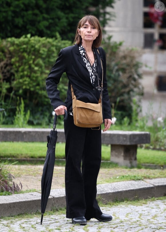 Françoise Hardy estimait précieuse la présence de Sylvie au côté de Jacques...Sylvie Duval quittant la cérémonie des funérailles de la chanteuse française Françoise Hardy au crématorium du Père Lachaise à Paris, France, le 20 juin 2024. Photo par Raphael Lafargue/ABACAPRESS.COM