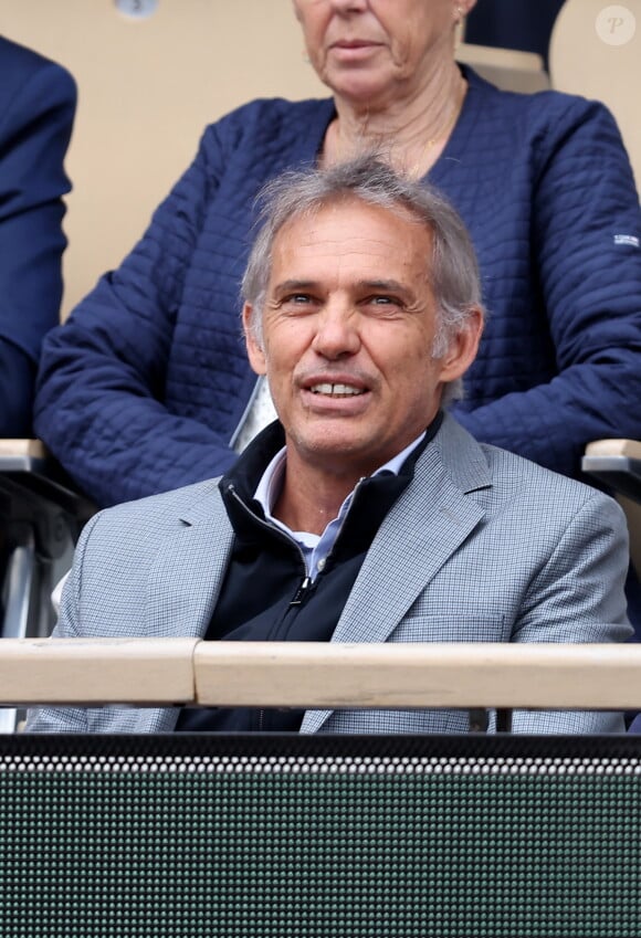 Paul Belmondo - Les célébrités dans les tribunes des Internationaux de France de tennis de Roland Garros 2024 à Paris. Le 5 juin 2024. © Jacovides-Moreau/Bestimage