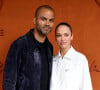 Tony Parker a récemment officialisé son couple avec le mannequin Agathe Teyssier.
Tony Parker et sa compagne Agathe Teyssier au village lors des Internationaux de France de tennis de Roland Garros.