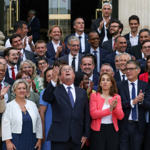 Lors de la présentation des nouveaux députés socialistes à l'Assemblée Nationale ?
Les députés socialistes français nouvellement élus (de gauche à droite) Claudia Rouaux, Océane Godard, Valérie Rossi, François Hollande, Fatiha Keloua Hachi, premier secrétaire du Parti socialiste français de gauche (PS) Olivier Faure, Boris Vallaud et Ayda Hadizadeh lors de la journée d'accueil des députés de la de la 17ème législature à l'Assemblée Nationale de Paris, France, le 9 juillet 2024. © Stéphane Lemouton/Bestimage 