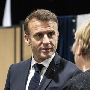 Ensemble depuis plusieurs années maintenant, le couple se porte un soutien sans faille.  
Emmanuel Macron, président de la République Française, et la Première dame Brigitte Macron, votent pour le deuxième tour des élections législatives au Touquet, le 7 juillet 2024. © Eliot Blondet/Pool/Bestimage