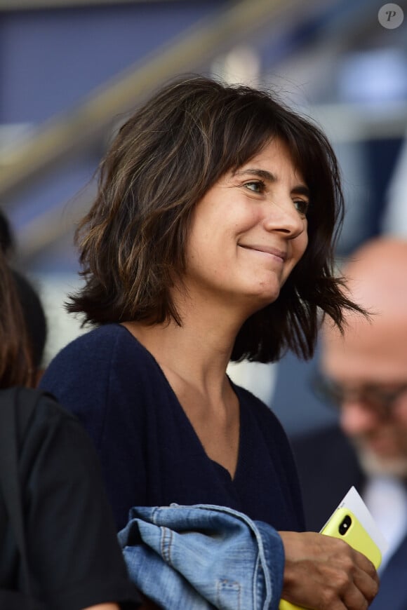 Estelle Denis dans les tribunes lors du match de championnat de Ligue 1 au Parc des princes à Paris, le 14 septembre 2019