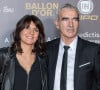 La présentatrice Estelle Denis semble comblée par sa vie de famille et partage de temps en temps des clichés avec ses enfants qu'elle a eus avec Raymond Domenech
Raymond Domenech et sa compagne Estelle Denis lors la cérémonie du Ballon d'or France Football au Grand Palais à Paris