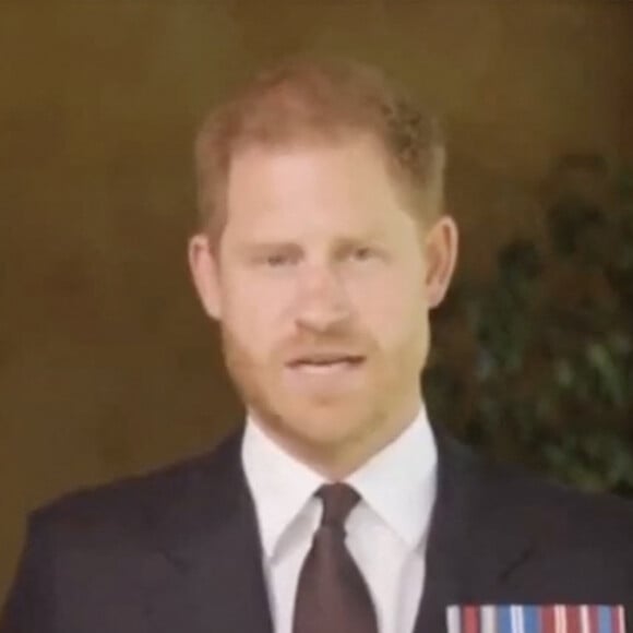 Le prince Harry, duc de Sussex, a honoré son amie le sergent de première classe Elizabeth Marks, en lui remettant le prestigieux prix du soldat de l'année du Military Times