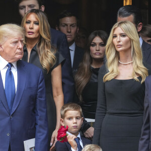 Donald Trump et sa femme Melania Trump, Kimberly Guilfoyle, Ivanka Trump - Obsèques de Ivana Trump en l'église St Vincent Ferrer à New York. Le 20 juillet 2022
