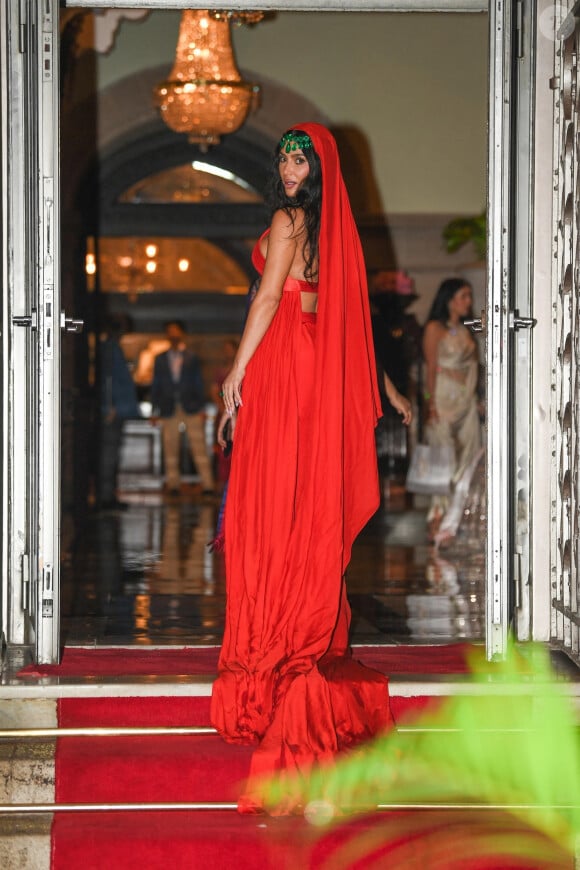 Elle a multiplié les tenues époustouflantes dignes d'un Bollywood lors des festivités qui s'étalaient sur plusieurs jours
Kim Kardashian - Mariage d'Anant Ambani et Radhika Merchant à Mumbaï en juillet 2024.
