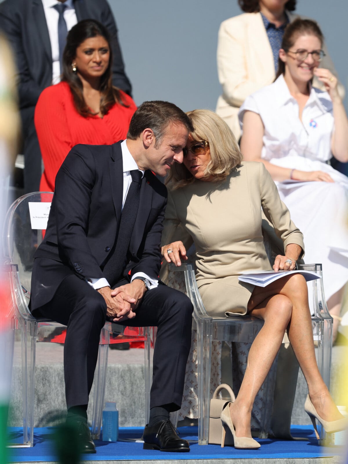 Photo : Emmanuel Macron et sa femme Brigitte en tribune présidentielle ...
