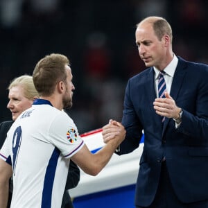 Le prince William et le prince George dans les tribunes lors de la finale de l'Euro 2024 "Espagne - Angleterre" à l'Olympiastadion à Berlin. 