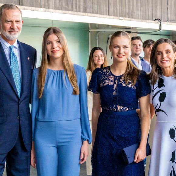 Le roi Felipe VI d'Espagne, l'infante Sofia , La reine Letizia, la princesse héritière Leonor - La famille royale d'Espagne lors de la remise des prix Princesse de Gérone (Princess of Girona Awards) à Lloret del Mar le 10 juillet 2024. 