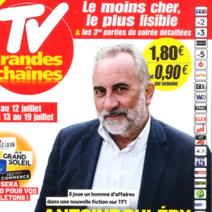 Antoine Duléry en couverture de "TV Grandes Chaines", édition du 1er juillet 2024.