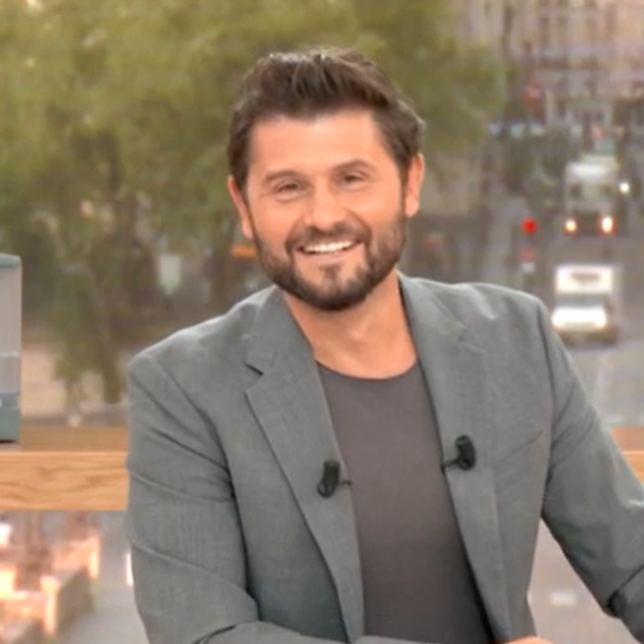 En effet, une énorme panne l'a empêché de lancer la matinale.
Grosse panne dans "Bonjour !", vendredi 19 juillet 2024 sur TF1.