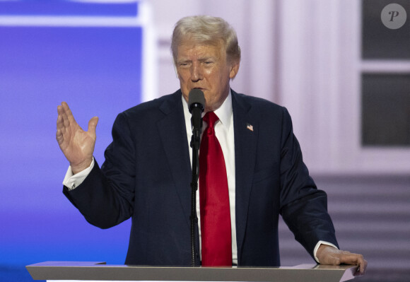 Donald J. Trump accepte la nomination de son parti en tant que candidat à la présidence des États-Unis lors de la Convention nationale républicaine 2024 au Fiserv Forum à Milwaukee, Wisconsin, le jeudi 18 juillet 2024. Crédit : Ron Sachs / CNP