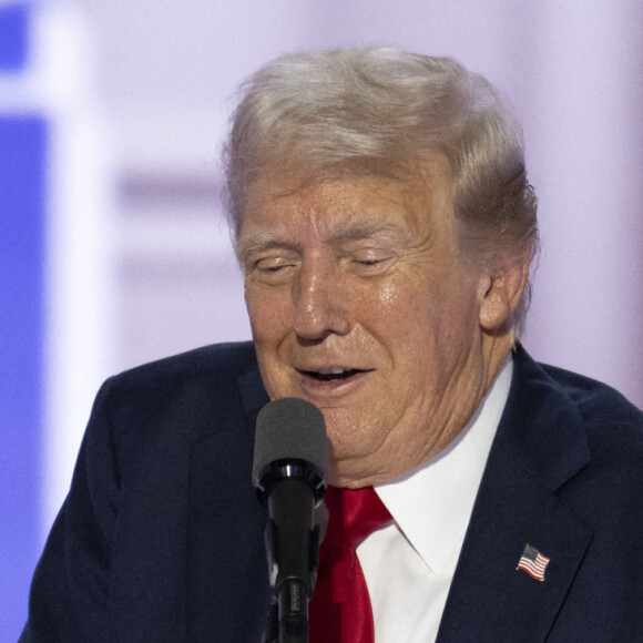 L'ancien président des États-Unis Donald J. Trump accepte la nomination de son parti en tant que président des États-Unis lors de la quatrième journée de la Convention nationale républicaine de 2024 au Fiserv Forum à Milwaukee, Wisconsin, le jeudi 18 juillet 2024. Crédit : Ron Sachs / CNP