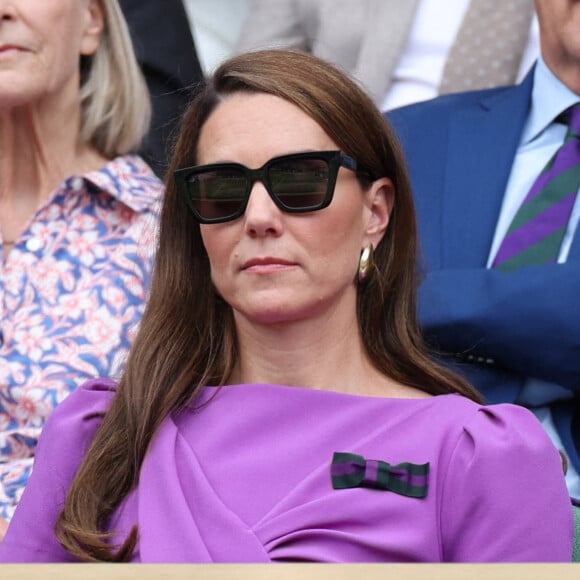 Kate Middleton a appris une nouvelle qui a sûrement dû lui faire froid dans le dos...
Kate Middleton dans la loge royale pour la finale du simple messieurs lors de la dernière journée des championnats de tennis de Wimbledon à Londres. Stephen Lock/i-Images/ABACAPRESS.COM