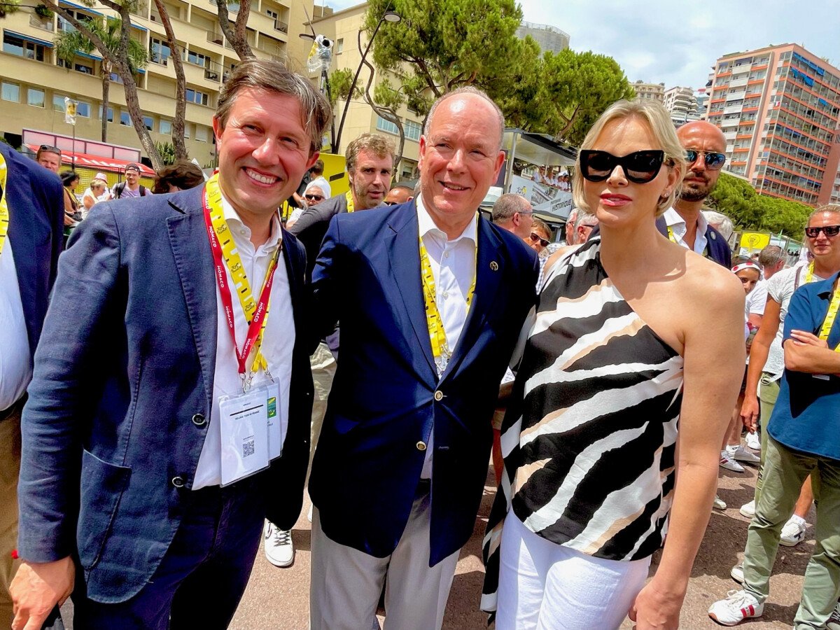 Photo : Le Prince Albert et la Princesse Charlène de Monaco ont assisté à  la dernière étape du Tour de France cette année Le Prince Albert et la  Princesse Charlène de Monaco