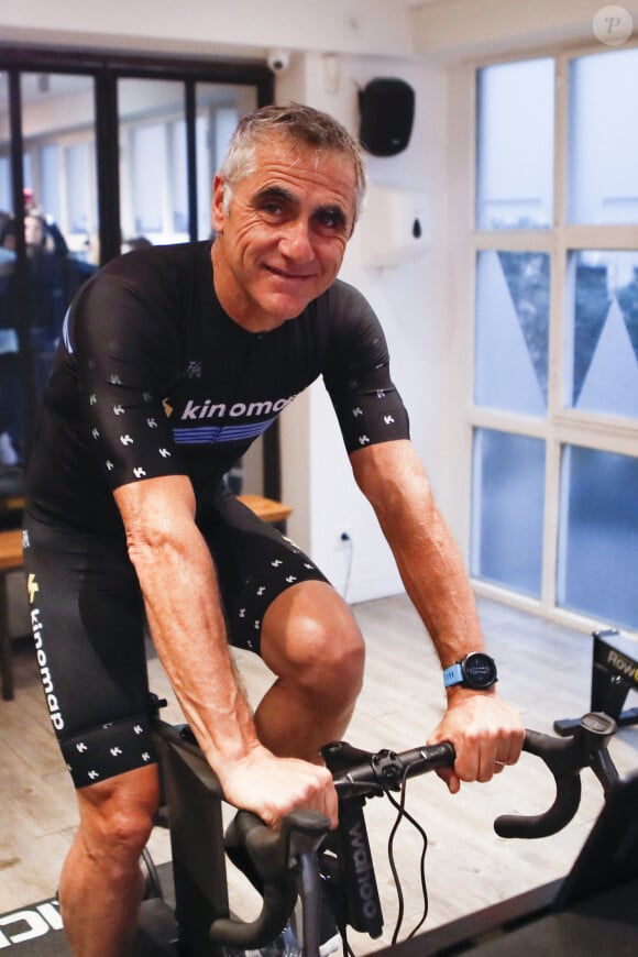 Laurent Jalabert lors de la soirée Kinomap, une application interactive d'entraînement au cyclisme en salle, à Paris le 23 janvier 2024. © Michael Baucher / Panoramic / Bestimage