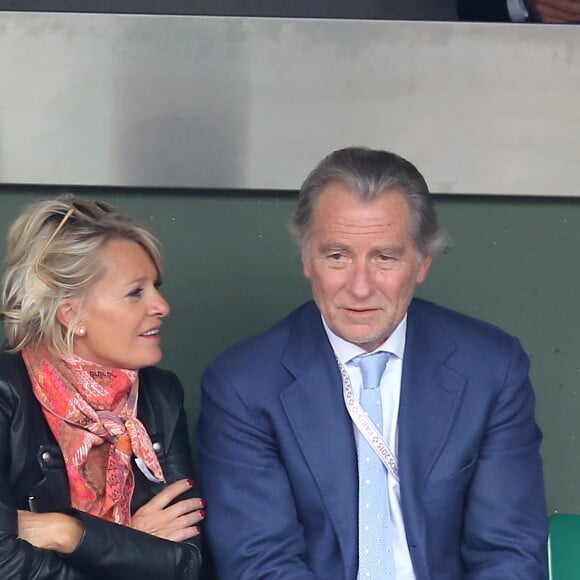 Sophie Davant et William Leymergie - People dans les tribunes des Internationaux de France de tennis de Roland Garros à Paris. Le 26 mai 2015 