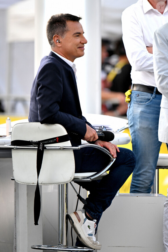 Laurent Luyat durant l'arrivée historique de la 111eme édition du Tour de France cycliste sur la place Masséna à Nice, le 21 juillet 2024. C'est la première fois que la Grande Boucle ne se termine pas à Paris, l'organisation des J.O. ne permettant pas aux coureurs de rouler dans les rues parisiennes. Ce Tour a été remporté pour la troisième fois par le Slovène Tadej Pogacar, UAE Team Emirates avec une sixième victoire d'étape, en s'imposant au contre-la-montre final, Monaco - Nice. © Bruno Bebert/Bestimage