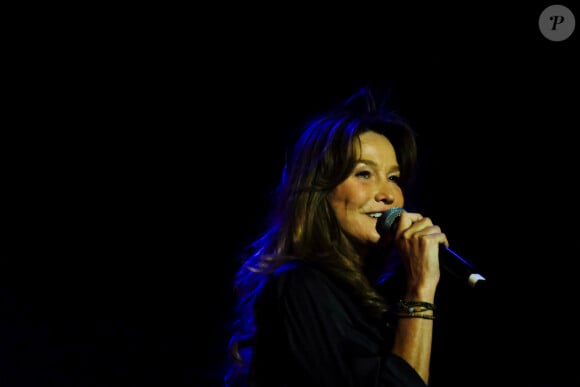 Concert acoustique de Carla Bruni le dimanche 28 juillet au Conde Duque. Madrid, Espagne