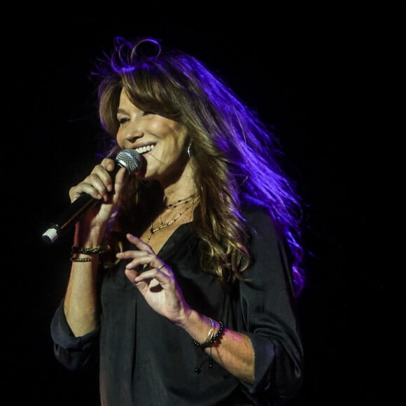 La chanteuse et mannequin Carla Bruni lors d'une représentation au festival Veranos de la Villa 2024 au Centro de Cultura Contemporánea Conde Duque le 28 juillet 2024 à Madrid, Espagne.