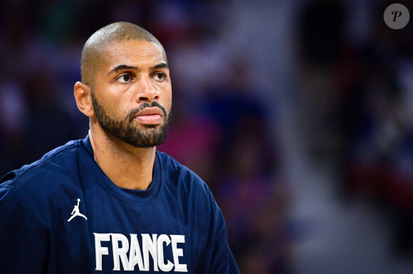 Âgé de seulement 3 ans à l'époque, Nicolas Batum a assisté à la mort de son père en direct, étant donné qu'il était présent dans la salle
Echauffement - Nicolas Batum ( 5 - France ) - - Match amical de Basket entre la France et la Lituanie (90 - 72 ) à Orléans le 9 août 2023. © Federico Pestellini / Panoramic / Bestimage 