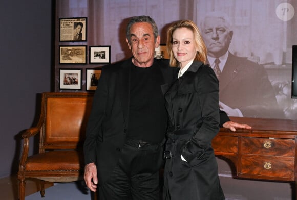 Thierry Ardisson et sa femme Audrey Crespo-Mara - Vernissage de l'exposition Jean Gabin à l'Espace Landowski / Musée des Années 30 à Boulogne-Billancourt le 8 mars 2022. © Coadic Guirev/Bestimage