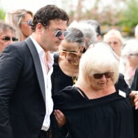 Dernier adieu à Pascal Danel : son fils Jean-Pierre épaulé par sa mère Margit, Laurent Voulzy très touché