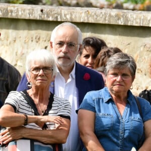 Laurent Voulzy - Obsèques de Pascal Danel au cimetière de Bazoches-sur-le-Betez, le 31 juillet 2024. Sa famille et ses amis dont L.Voulzy, H.Léonard et B.Sauvat sont venus lui rendre un dernier hommage. Pascal Danel est décédé le 25 juillet 2024, victime d'un malaise cardiaque après une opération, à l'âge de 80 ans. © Romain Doucelin / Bestimage