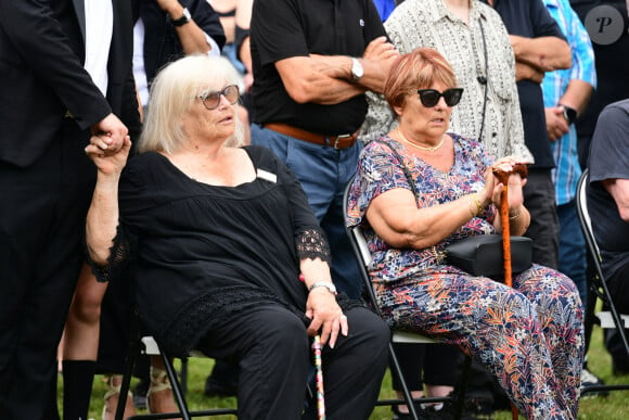 Margit, la première femme du défunt, guest - Obsèques de Pascal Danel au cimetière de Bazoches-sur-le-Betez, le 31 juillet 2024. Sa famille et ses amis dont L.Voulzy, H.Léonard et B.Sauvat sont venus lui rendre un dernier hommage. Pascal Danel est décédé le 25 juillet 2024, victime d'un malaise cardiaque après une opération, à l'âge de 80 ans. © Romain Doucelin / Bestimage