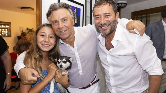 Roberto Alagna soutenu par Malena sa fille de 10 ans au Festival de Ramatuelle, le duo rayonne aux côtés d'une star de la télé