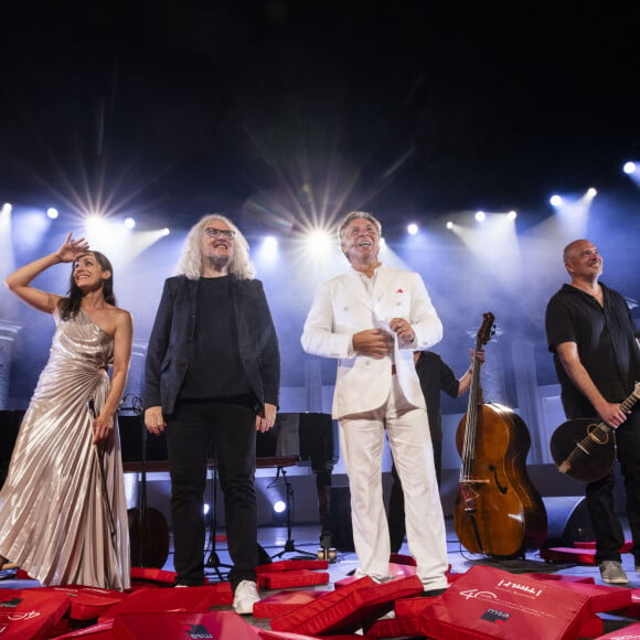 Un show d'exception qui a visiblement ravi leurs nombreux spectateurs !
Exclusif - Julie Sévilla-Fraysse, Yvan Cassar et Roberto Alagna lors du spectacle "Air d'opéra et mélodies italiennes" à l'occasion des Nuits Classiques du festival de Ramatuelle. le 31 juillet 2024 © Cyril Bruneau / Festival de Ramatuelle / Bestimage