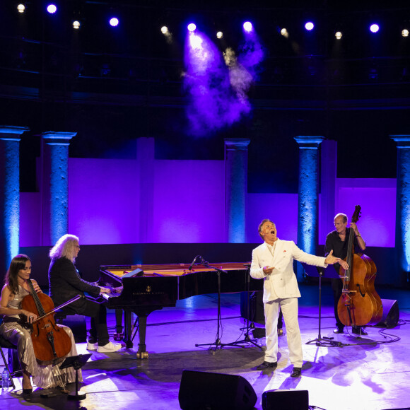 Exclusif - Julie Sévilla-Fraysse, Yvan Cassar et Roberto Alagna lors du spectacle "Air d'opéra et mélodies italiennes" à l'occasion des Nuits Classiques du festival de Ramatuelle. le 31 juillet 2024 © Cyril Bruneau / Festival de Ramatuelle / Bestimage 