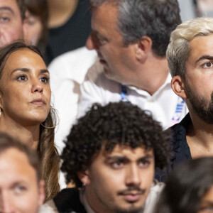 Les acteurs d'Un p'tit truc en plus Artus et Alice Belaïdi - Les célébrités assistent aux épreuves de judo lors des Jeux Olympiques de Paris 2024 (JO) au Arena Champs de Mars à Paris, France, le 2 août 2024. © Jacovides-Perusseau/Bestimage 