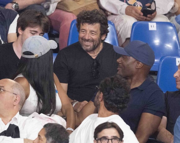 Patrick Bruel, son fils Oscar, Harry Roselmack et sa femme Chrislaine - Les célébrités assistent aux épreuves de judo lors des Jeux Olympiques de Paris 2024 (JO) au Arena Champs de Mars à Paris, France, le 2 août 2024. © Jacovides-Perusseau/Bestimage 