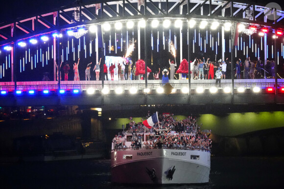 L'équipe de France lors de la cérémonie d'ouverture des Jeux olympiques de Paris 2024 près du Trocadéro à Paris, à Paris, en France, le 26 juillet 2024. David Davies/PA Wire/ABACAPRESS.COM.