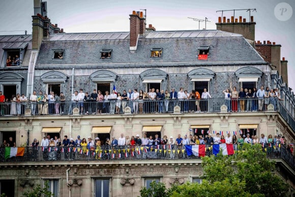 Des bateaux avec des athlètes lors de la cérémonie d'ouverture des Jeux Olympiques à Paris, le 26 juillet 2024. Pour la première fois dans l'histoire des Jeux olympiques d'été, la cérémonie d'ouverture ne s'est pas déroulée pas dans un stade, mais sur la Seine. Robin Utrecht/ABACAPRESS.COM